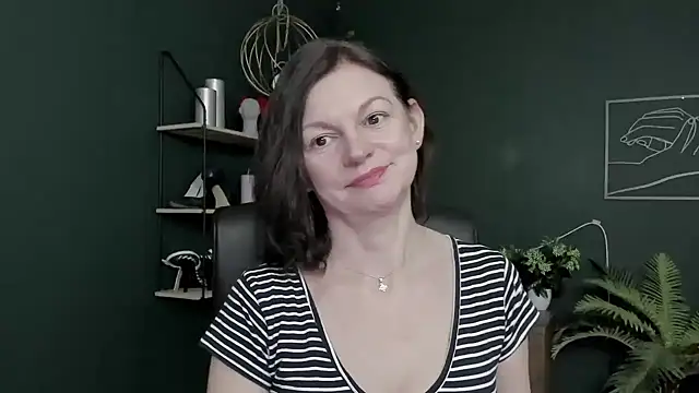 Snapshot of VivianWILD chatting on March 2026 06:50:01 AM VivianWILD online show from March 2026 06:50:01 AM