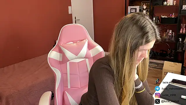 lucie mehott online show from January 2025 08:54:02 AM