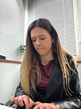 lucie mehott online show from March 2026 09:13:01 AM