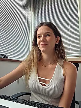 lucie mehott online show from June 2026 09:20:01 AM
