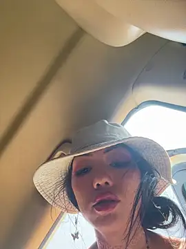 yummyrina online show from April 2026 05:30:01 PM