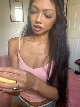 yummyrina online show from June 2026 08:28:01 PM