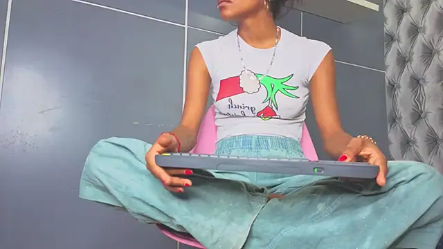 Hilary-banks online show from March 2026 07:52:01 PM