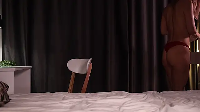 Snapshot of AnnittaStar chatting on December 2024 01:43:01 AM AnnittaStar online show from December 2024 01:43:01 AM