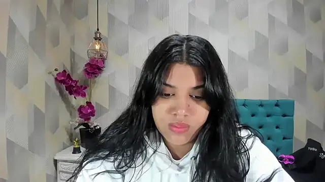 Snapshot of LindaBreeS chatting on September 2025 01:38:01 PM LindaBreeS online show from September 2025 01:38:01 PM