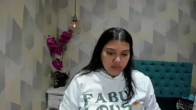 Snapshot of LindaBreeS chatting on October 2025 01:18:01 PM LindaBreeS online show from October 2025 01:18:01 PM