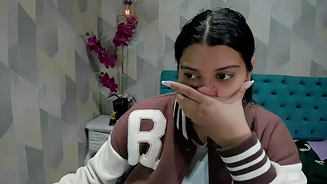 Snapshot of LindaBreeS chatting on October 2025 01:53:01 PM LindaBreeS online show from October 2025 01:53:01 PM