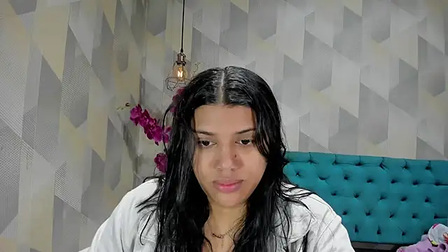 Snapshot of LindaBreeS chatting on October 2025 01:31:02 PM LindaBreeS online show from October 2025 01:31:02 PM