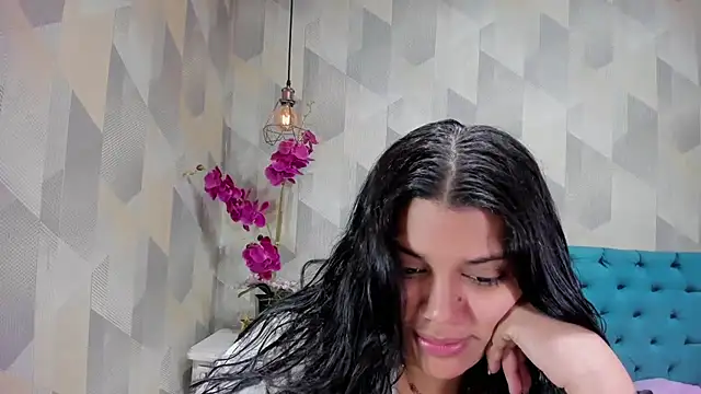 Snapshot of LindaBreeS chatting on October 2025 02:04:02 PM LindaBreeS online show from October 2025 02:04:02 PM