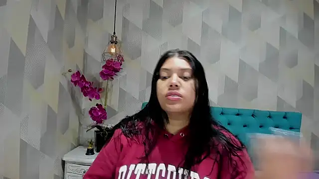 Snapshot of LindaBreeS chatting on October 2025 01:21:01 PM LindaBreeS online show from October 2025 01:21:01 PM