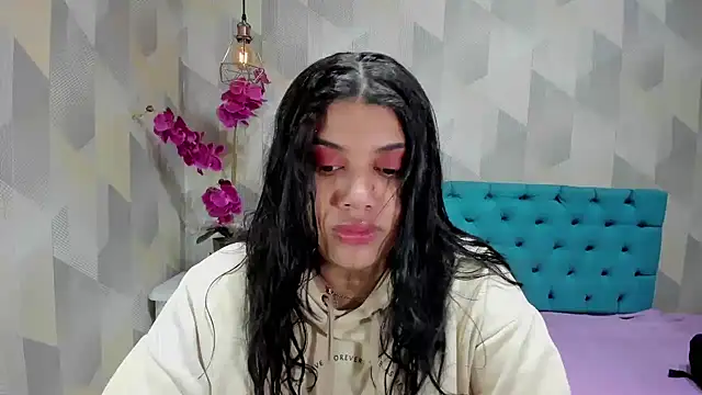 Snapshot of LindaBreeS chatting on October 2025 02:17:02 PM LindaBreeS online show from October 2025 02:17:02 PM