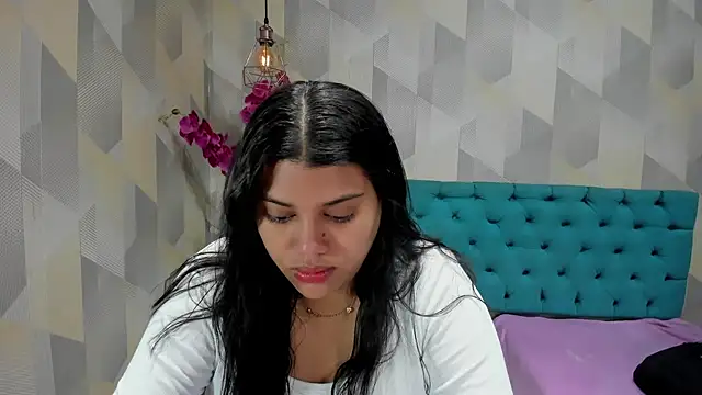 Snapshot of LindaBreeS chatting on October 2025 01:23:02 PM LindaBreeS online show from October 2025 01:23:02 PM