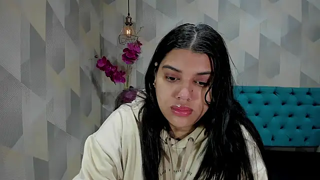 Snapshot of LindaBreeS chatting on October 2025 12:09:01 PM LindaBreeS online show from October 2025 12:09:01 PM