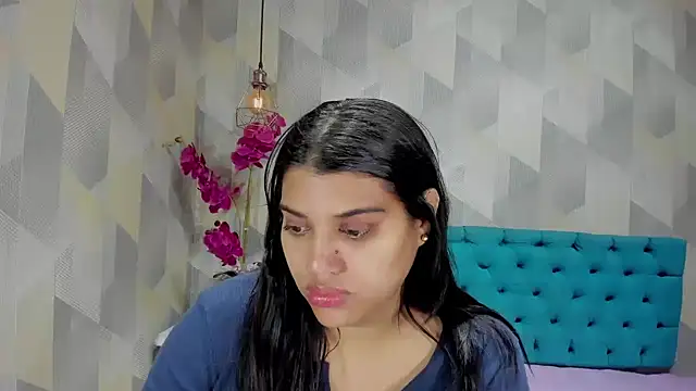 Snapshot of LindaBreeS chatting on October 2025 01:45:02 PM LindaBreeS online show from October 2025 01:45:02 PM