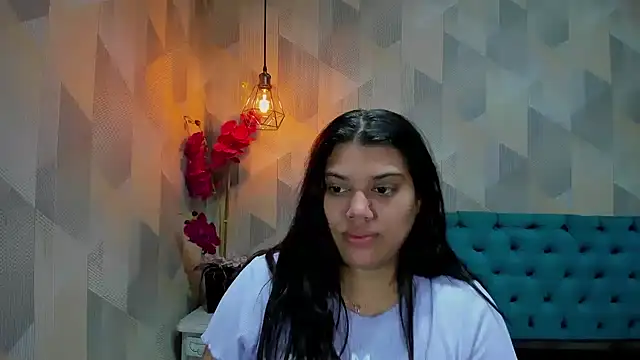 Snapshot of LindaBreeS chatting on November 2025 10:01:02 PM LindaBreeS online show from November 2025 10:01:02 PM