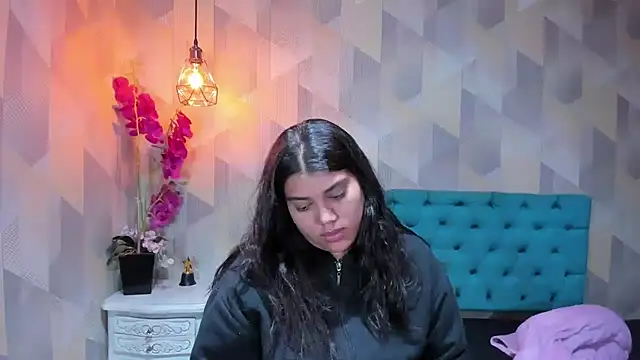 Snapshot of LindaBreeS chatting on December 2025 04:47:01 PM LindaBreeS online show from December 2025 04:47:01 PM