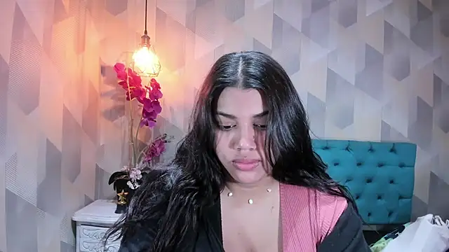 Snapshot of LindaBreeS chatting on January 2026 04:31:02 PM LindaBreeS online show from January 2026 04:31:02 PM