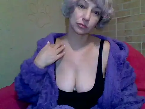 Lorie Carrie online show from January 2025 02:02:02 PM