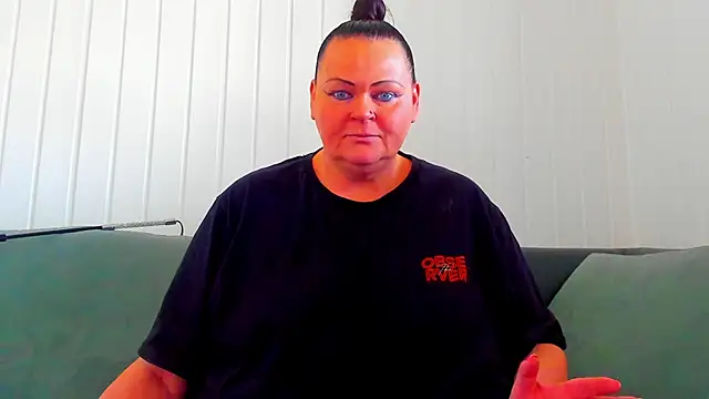 Snapshot of MilanaBiegert chatting on March 2026 12:32:02 PM MilanaBiegert online show from March 2026 12:32:02 PM