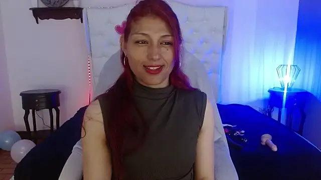 Snapshot of elena_detroya chatting on January 2025 03:07:02 PM elena detroya online show from January 2025 03:07:02 PM