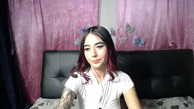 Snapshot of Annerainhoot chatting on September 2025 04:27:01 AM Annerainhoot online show from September 2025 04:27:01 AM