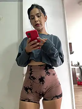 Nikothyna online show from February 2026 05:31:01 PM