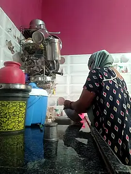 Snapshot of sexychutxxx7 chatting on December 2025 05:17:02 AM sexychutxxx7 online show from December 2025 05:17:02 AM