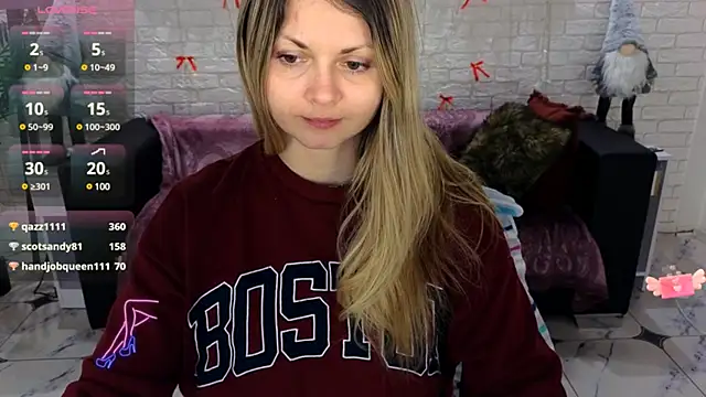 Snapshot of SmilingEmily_ chatting on December 2024 10:50:01 AM SmilingEmily online show from December 2024 10:50:01 AM
