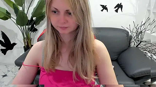 Snapshot of SmilingEmily_ chatting on January 2025 07:25:02 AM SmilingEmily online show from January 2025 07:25:02 AM