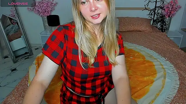 Snapshot of SmilingEmily_ chatting on September 2025 05:34:02 AM SmilingEmily online show from September 2025 05:34:02 AM