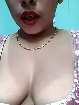 Snapshot of sexyindi_couple chatting on December 2024 05:01:01 PM sexyindi couple online show from December 2024 05:01:01 PM