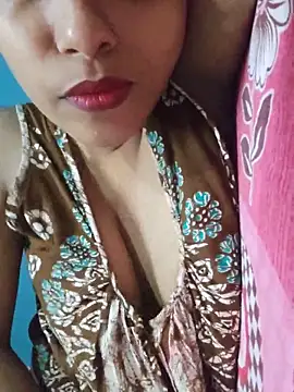 Snapshot of sexyindi_couple chatting on June 2026 07:54:01 AM sexyindi couple online show from June 2026 07:54:01 AM