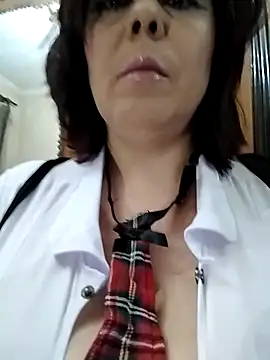 Lucia8600 online show from May 2026 07:55:02 PM