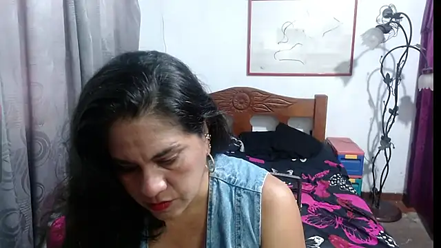 Snapshot of Mistresskloe01 chatting on March 2025 12:58:01 PM Mistresskloe01 online show from March 2025 12:58:01 PM
