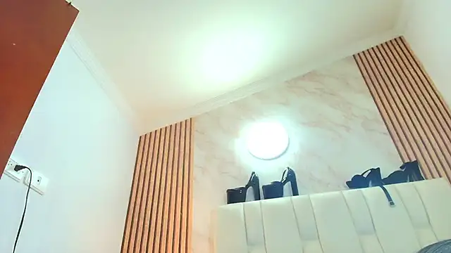 Snapshot of Naughty_Kittenm chatting on October 2025 11:39:02 AM Naughty Kittenm online show from October 2025 11:39:02 AM