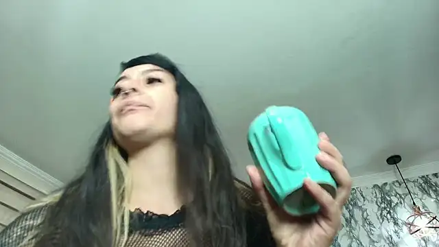 Snapshot of Naughty_Kittenm chatting on November 2025 11:33:02 AM Naughty Kittenm online show from November 2025 11:33:02 AM