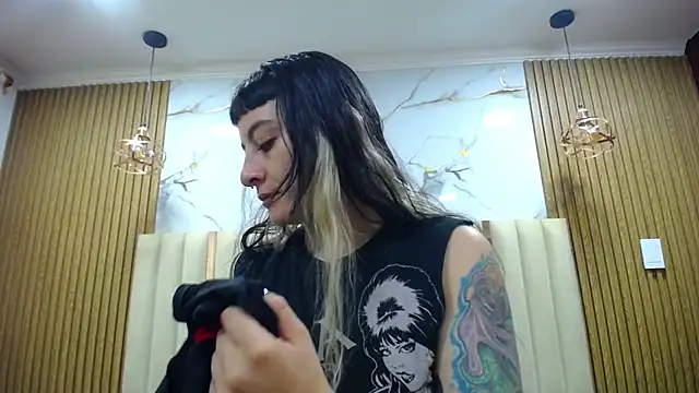 Naughty Kittenm online show from June 2026 11:35:02 AM