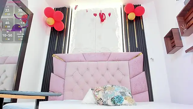 laurem-paulette online show from February 2025 07:28:02 PM