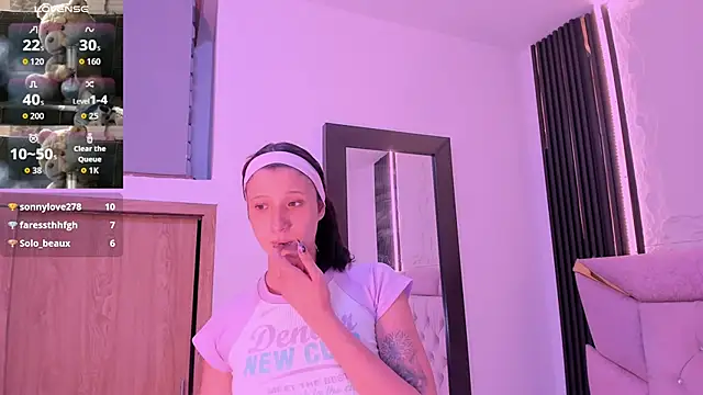 laurem-paulette online show from September 2025 07:50:02 PM