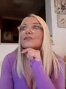 Snapshot of kikkastar chatting on February 2025 08:19:01 PM kikkastar online show from February 2025 08:19:01 PM