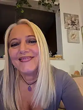 Snapshot of kikkastar chatting on February 2025 08:18:01 PM kikkastar online show from February 2025 08:18:01 PM