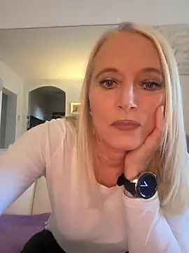 Snapshot of kikkastar chatting on March 2025 01:03:02 PM kikkastar online show from March 2025 01:03:02 PM
