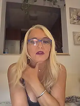 Snapshot of kikkastar chatting on September 2025 08:12:02 PM kikkastar online show from September 2025 08:12:02 PM