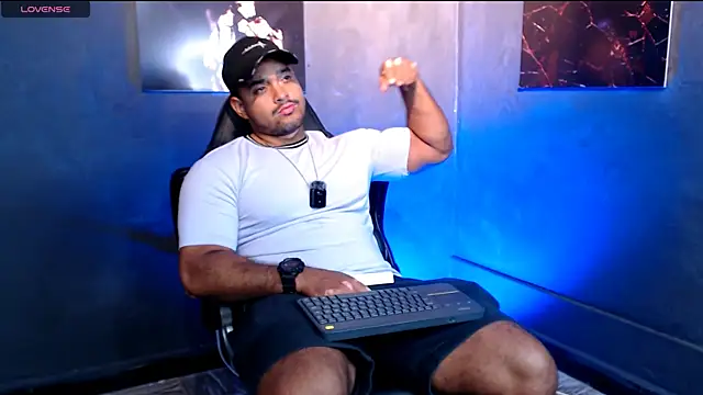 Big furry bear13 online show from October 2025 06:22:02 AM