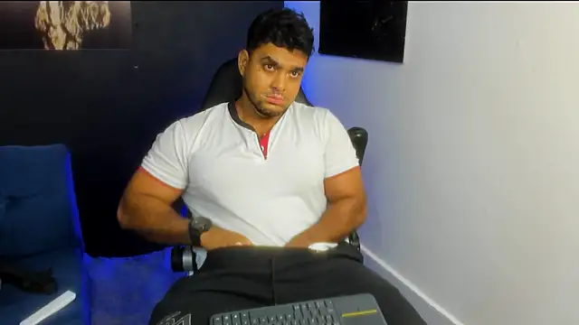 Big furry bear13 online show from November 2025 09:52:02 AM