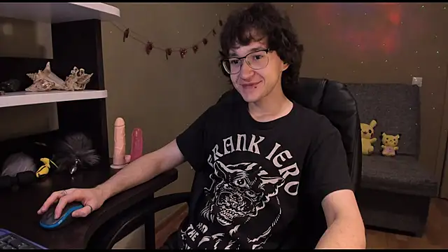 Snapshot of zackstivens chatting on February 2025 11:45:01 PM zackstivens online show from February 2025 11:45:01 PM