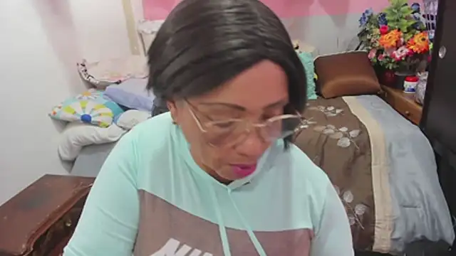 Mrs mommy  online show from June 2026 06:01:02 PM
