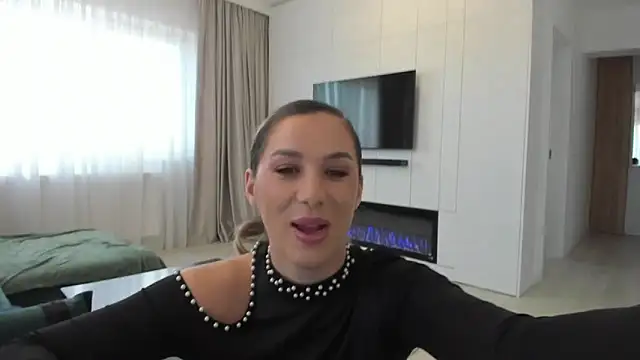 HotXMom online show from January 2025 07:49:01 AM