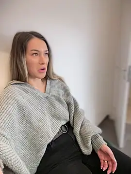 HotXMom online show from February 2025 04:52:02 AM