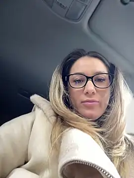 HotXMom online show from March 2025 04:36:02 AM